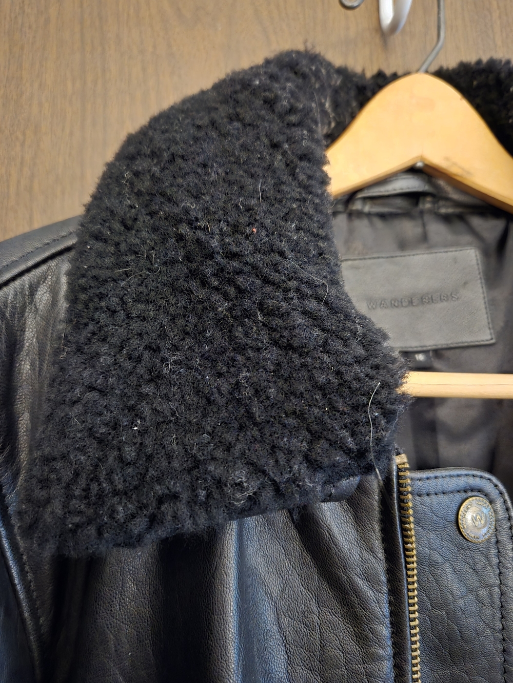 Wanderers Women's Black Leather Bomber Jacket with Shearling Collar. Trendy. - Picture 5 of 8